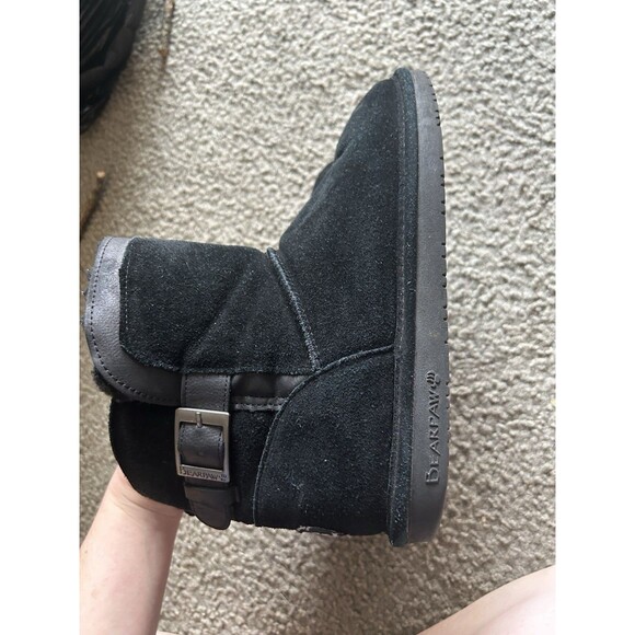 Bearpaw Women’s Size 11 Black Short Boots W/ Buckle Winter Fur Lined Boot - Picture 3 of 6